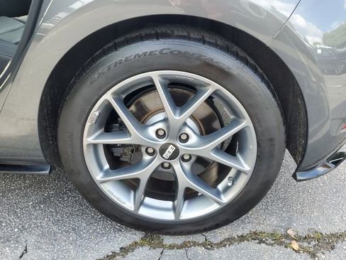 Used 2019 Volkswagen Golf R 4-Door AWD/4WD image 14