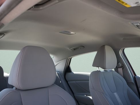 Certified 2023 Hyundai Elantra SEL FWD image 13