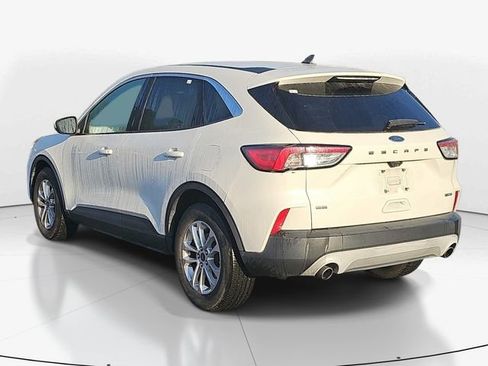 Used 2020 Ford Escape SE image 7