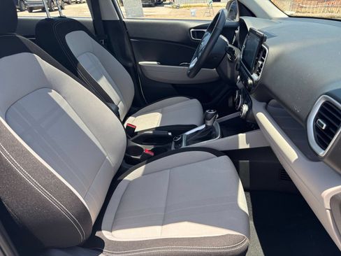 Used 2026 Hyundai Venue SEL FWD image 36