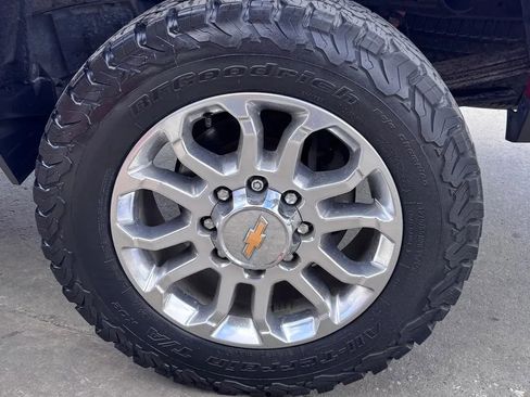 Used 2019 Chevrolet Silverado 2500 LTZ w/ Duramax Plus Package AWD/4WD image 7