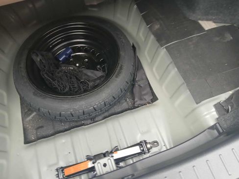 Used 2025 Nissan Versa S w/ Trunk Package image 17