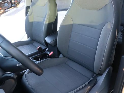 Used 2022 Volkswagen Taos SE FWD image 10