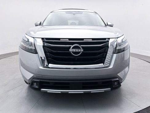 Used 2022 Nissan Pathfinder Platinum w/ Cargo Package image 13