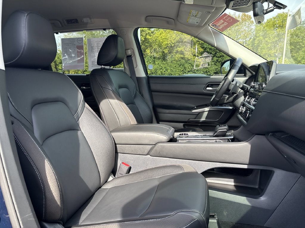 Certified 2025 Nissan Pathfinder SL AWD/4WD image 22
