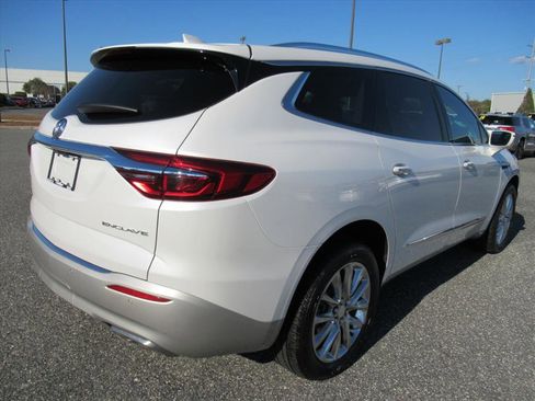 Used 2019 Buick Enclave Essence image 7