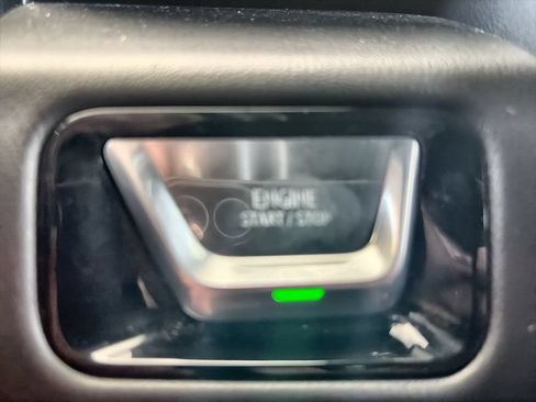 Certified 2025 GMC Yukon XL Denali AWD/4WD image 17