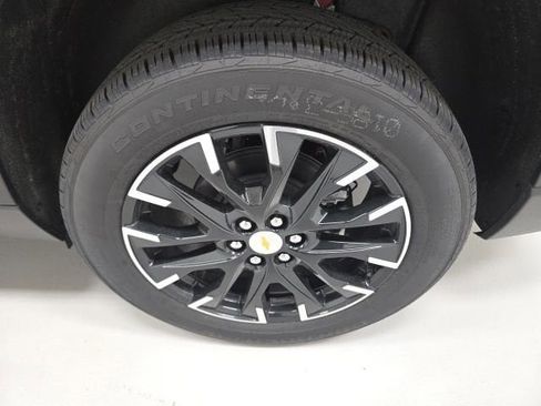New 2026 Chevrolet Traverse LT w/ Sun and Wheel Package FWD image 23