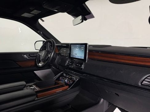 Used 2020 Lincoln Navigator L Reserve w/ Luxury Package AWD/4WD image 21
