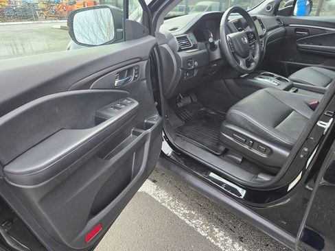 Certified 2022 Honda Pilot Special Edition image 11