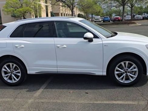 Used 2024 Audi Q3 2.0T Premium image 2