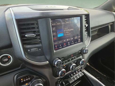 Used 2019 RAM 1500 Big Horn AWD/4WD image 16