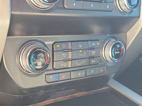 Used 2019 Ford F150 Lariat w/ Equipment Group 502A Luxury image 33