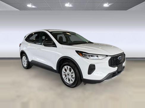 Used 2025 Ford Escape Active FWD image 7