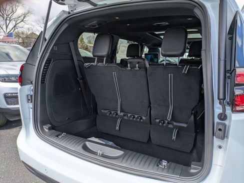 New 2026 Chrysler Pacifica Limited AWD/4WD image 30