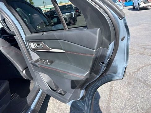 Used 2025 Ford Explorer ST AWD/4WD image 31