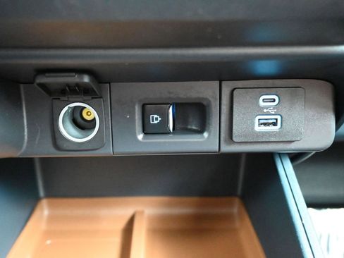 Used 2024 Ford Maverick Lariat image 24