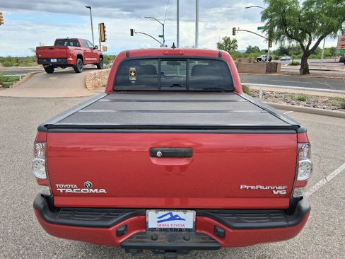 Used 2015 Toyota Tacoma PreRunner w/ TRD Sport Package RWD image 5