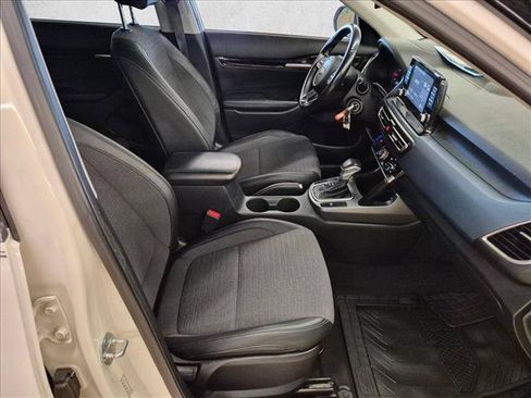 Used 2021 Kia Seltos S FWD image 22