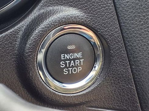 Used 2017 Subaru Outback 2.5i Limited image 16