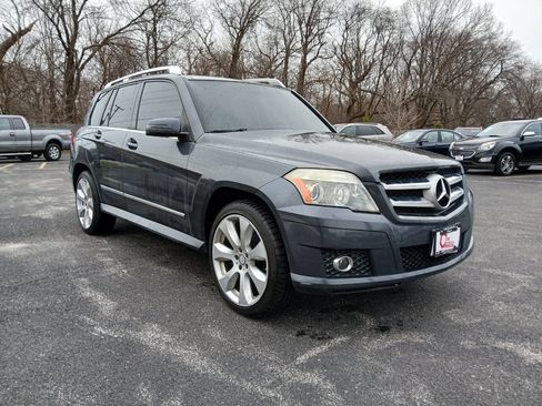 Used 2010 Mercedes-Benz GLK 350 4MATIC w/ Multimedia Pkg image 3