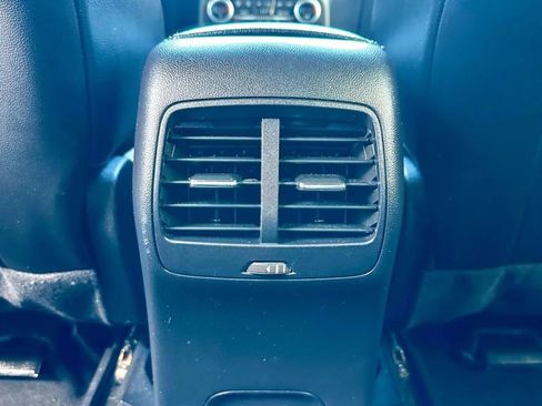 Used 2020 Ford Escape Titanium image 19