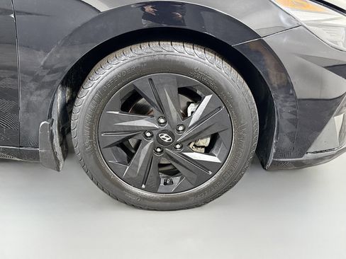 Used 2023 Hyundai Elantra SEL image 32