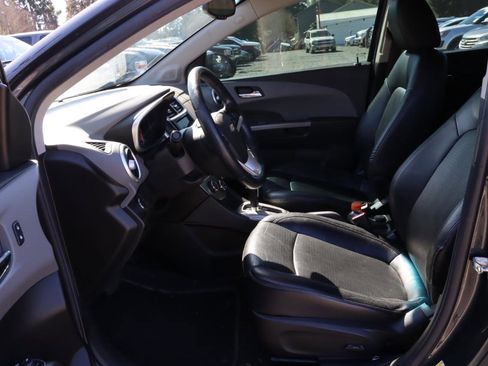 Used 2018 Chevrolet Sonic Premier image 6