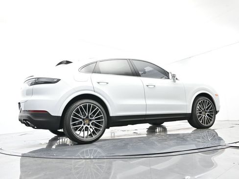 Certified 2022 Porsche Cayenne Coupe image 51