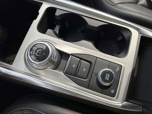 Used 2022 Ford Explorer XLT w/ Equipment Group 202A image 37