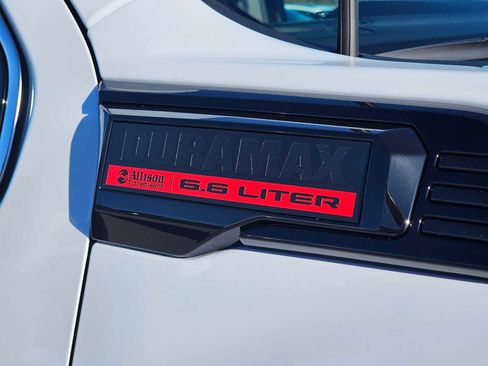 New 2026 GMC Sierra 2500 Denali w/ Denali Reserve Package image 14