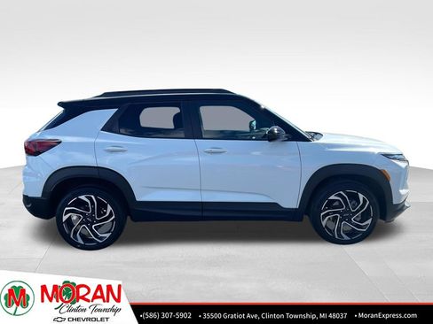 Certified 2025 Chevrolet TrailBlazer RS w/ Convenience Package image 8