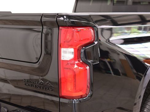 Used 2024 Chevrolet Silverado 1500 High Country w/ Technology Package AWD/4WD image 22