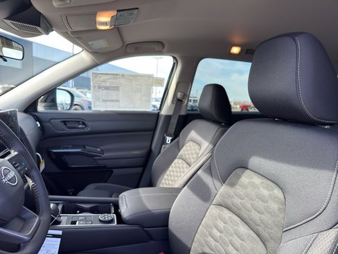 New 2026 Nissan Pathfinder SV image 26