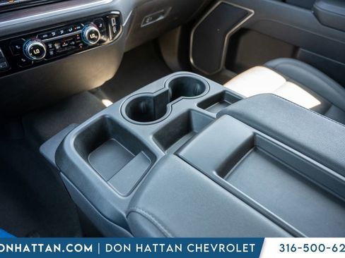 Used 2025 GMC Sierra 1500 SLT AWD/4WD image 16