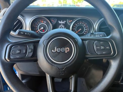 Used 2021 Jeep Wrangler Unlimited Sport image 27