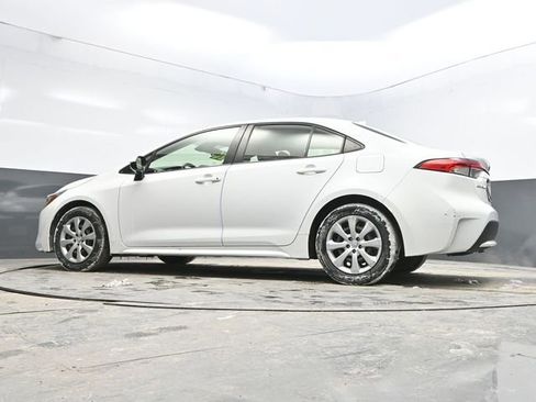 Used 2020 Toyota Corolla LE image 35