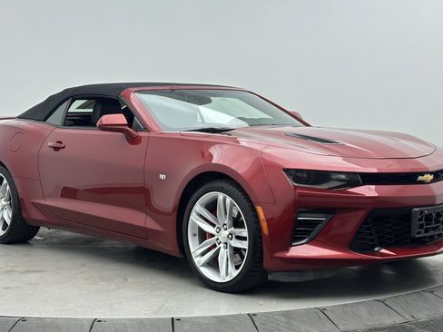 Used 2016 Chevrolet Camaro SS RWD image 3