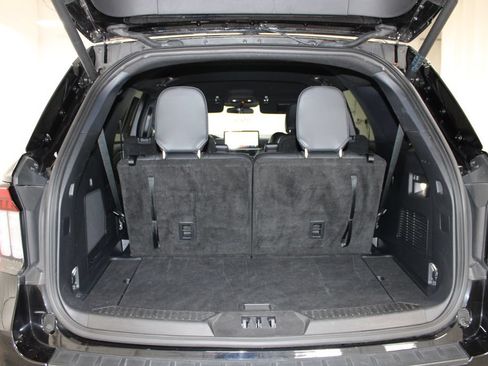 Used 2025 Ford Explorer ST-Line AWD/4WD image 22