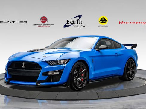 Used 2022 Ford Mustang Shelby GT500 w/ Carbon Fiber Track Pack RWD image 1