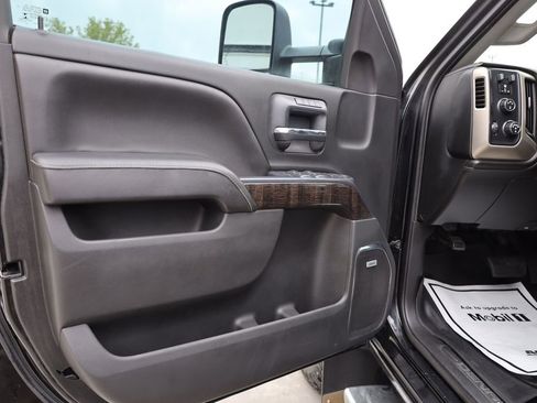 Used 2015 GMC Sierra 3500 Denali w/ Duramax Plus Package image 10