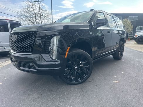 Used 2026 Cadillac Escalade Platinum Sport w/ LPO, ONYX Package AWD/4WD image 10