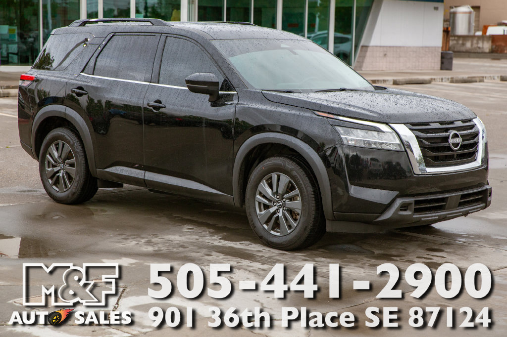 Used 2022 Nissan Pathfinder SV FWD image 1