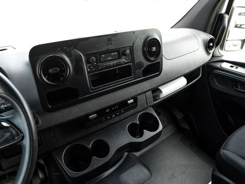 Used 2023 Mercedes-Benz Sprinter 2500 image 19