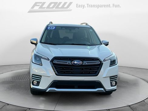 Used 2023 Subaru Forester Touring image 3