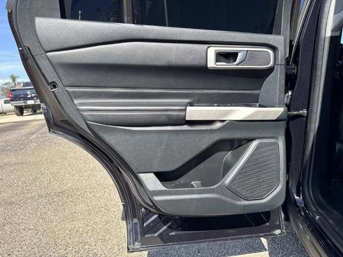 Certified 2022 Ford Explorer XLT w/ Equipment Group 202A image 23