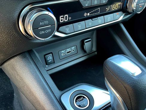 Used 2025 Nissan Sentra SV w/ All-Weather Package FWD image 14