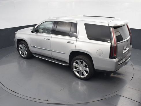 Used 2016 Cadillac Escalade Luxury image 42
