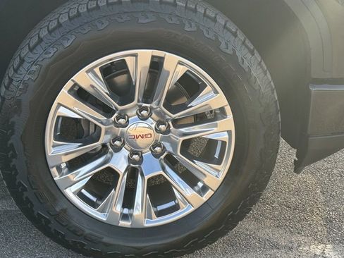 Used 2022 GMC Sierra 1500 Denali image 3