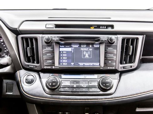 Used 2018 Toyota RAV4 SE w/ Power Extra Value Package FWD image 18
